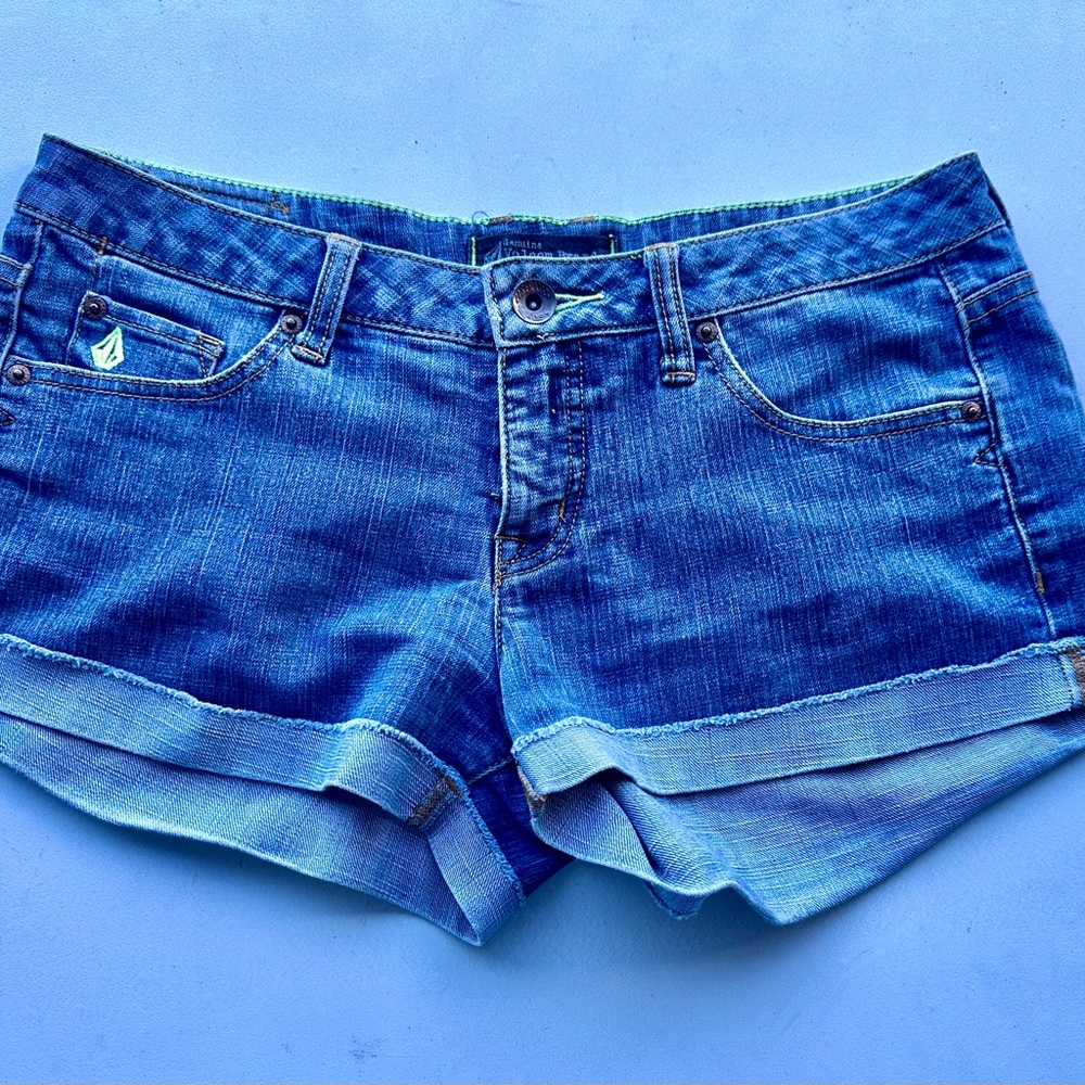 Volcom Womens Blue Denim Cuffed Shorts Size 9